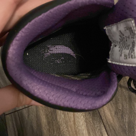 Avengers work boot Size 7.5 - Picture 9 of 9